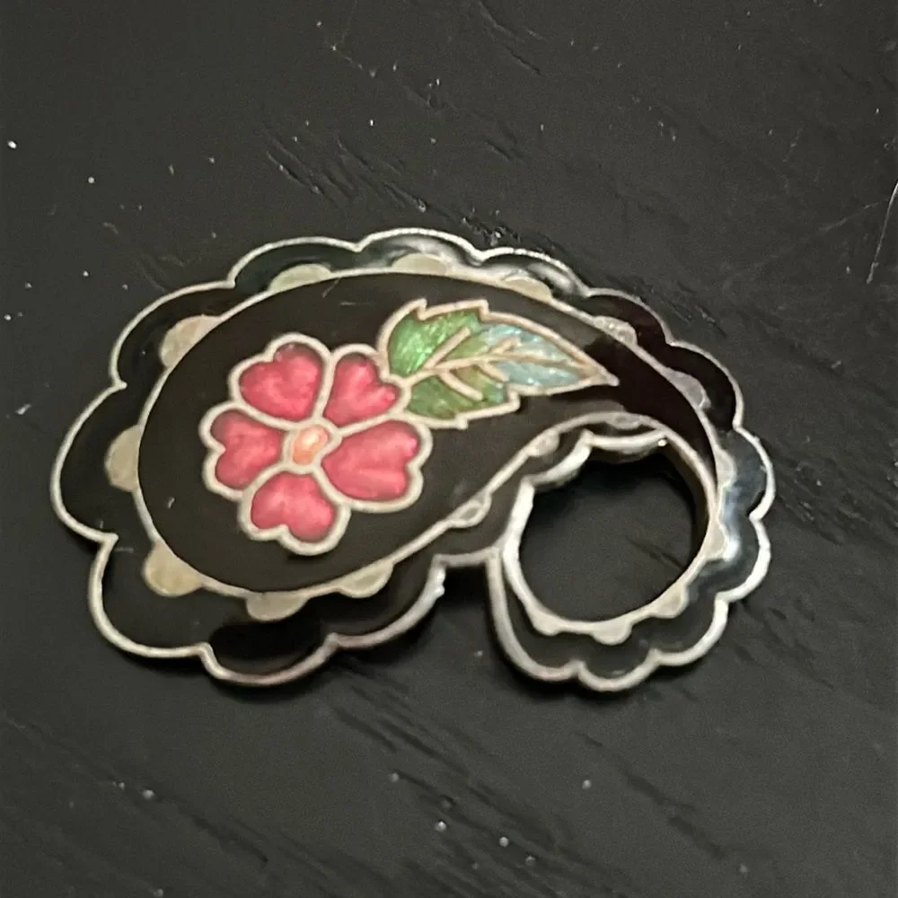 VIntage Signed SG (Sea Gems) Cloisonne flower pendant or pin